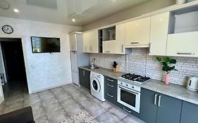 Apartment In Center Premium